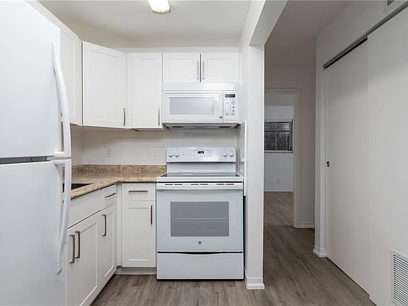 3rd image of 1151 NE 17th Ct APT 20