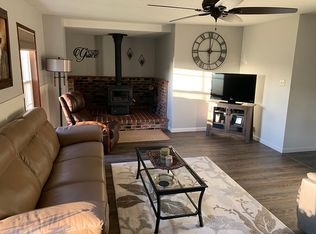 714 E 7th St, Coquille, OR 97423