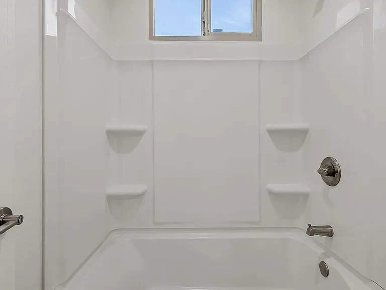 El Dorado Apartments — Photo 37