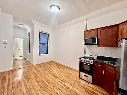 Rented by Building Equity Real Estate LLC | media 3