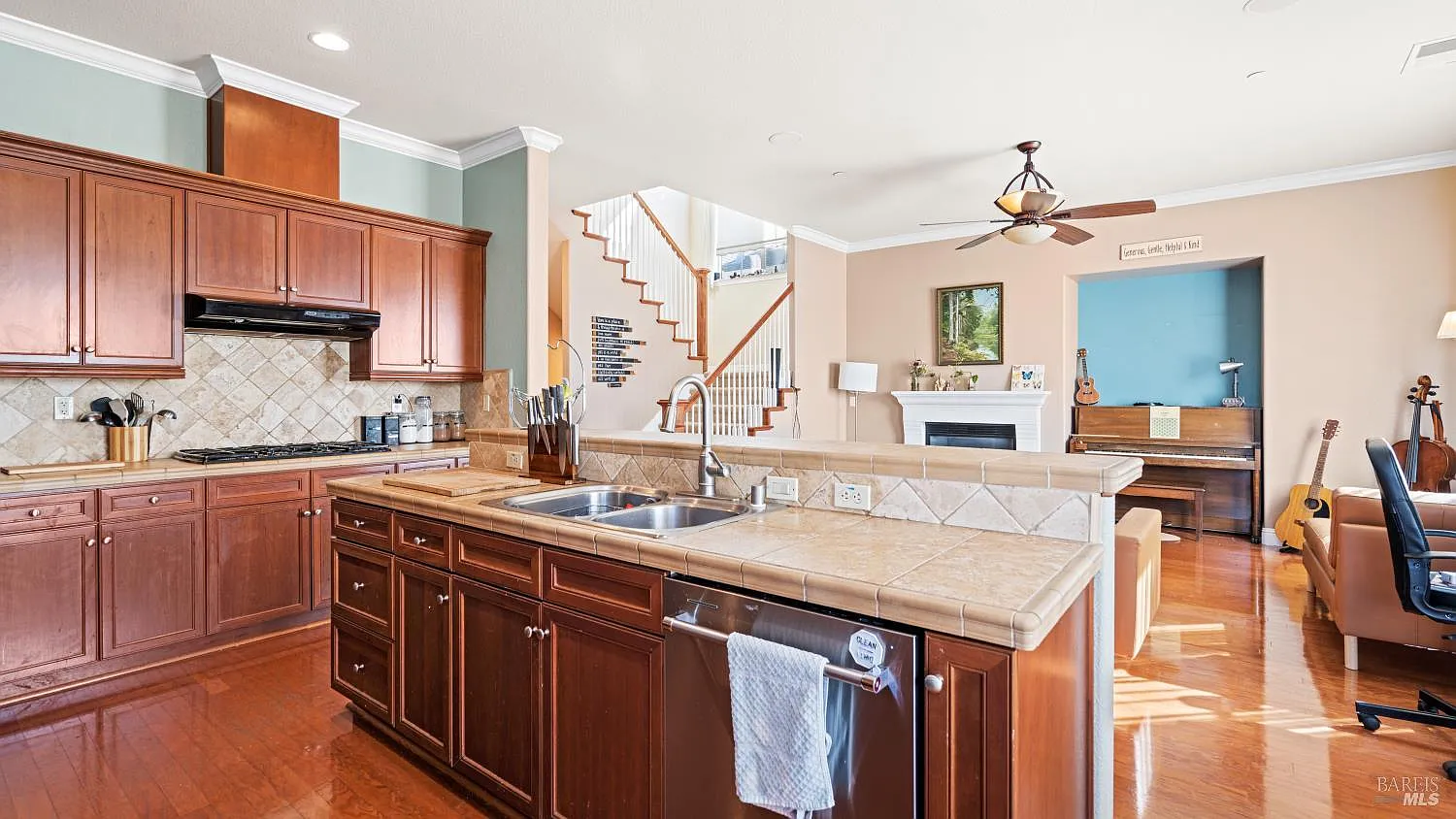 2011 Bellaterra Court - Photo 2