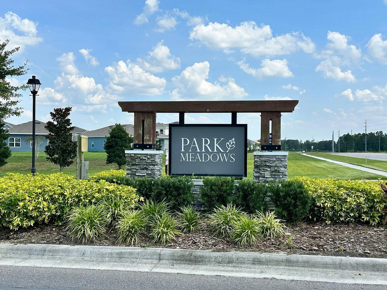 4 bed, 2350 sqft, $2,700 — Photo 4