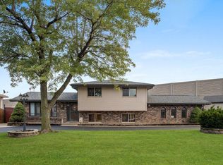 8625 W 81st St, Justice, IL