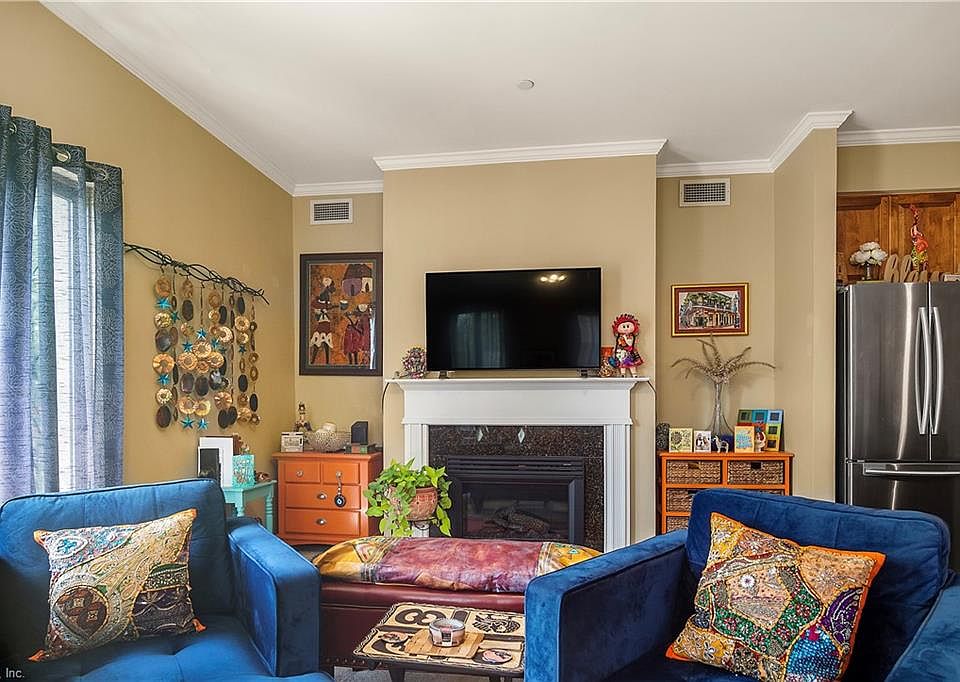 230 Nat Turner Blvd UNIT 2000, Newport News, VA 23606 MLS 10485709