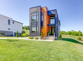 702 W 4th St, Columbia, TN 38401