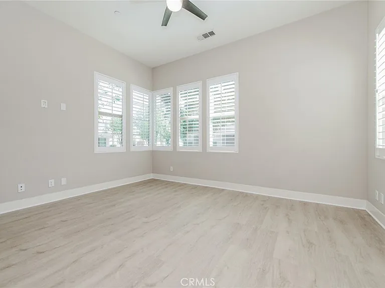 125 Turnstone — Photo 18