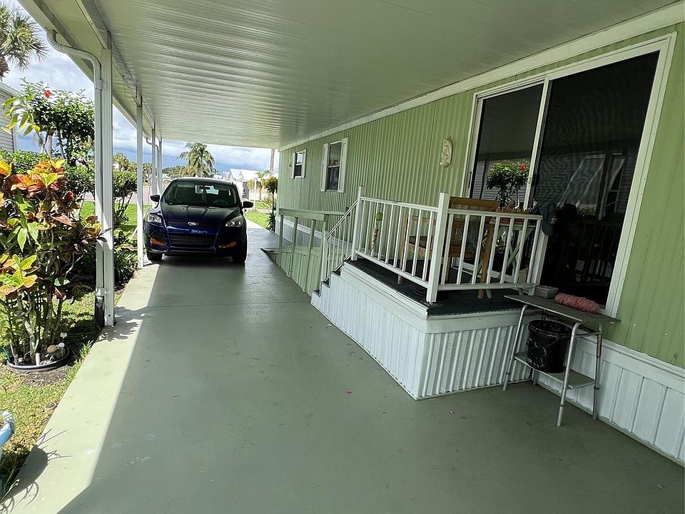 2nd image of 1226 SW 44th Boulevard