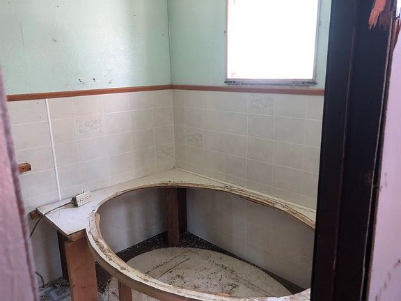 5th image of 13615 S Showboat Blvd