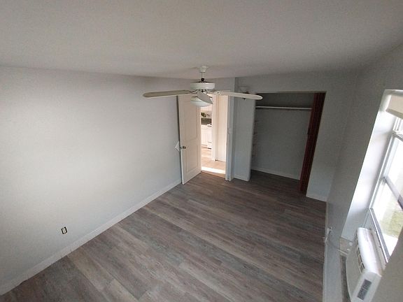 4th image of 3120 Barrett Ave APT B