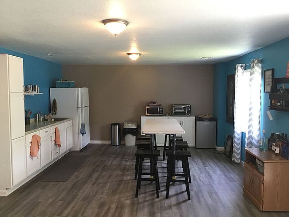3rd image of 11738 Greenbriar Dr