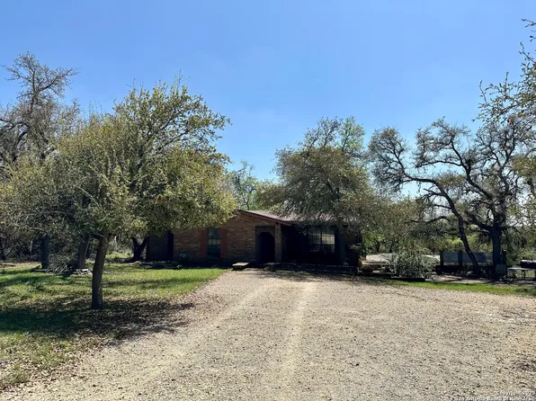 8249 Foxcross, Spring Branch, TX 78070