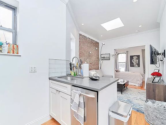 3rd image of 234 E 33rd St APT 2a