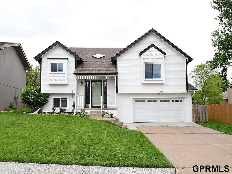 1st image of 4809 N 126th Ave