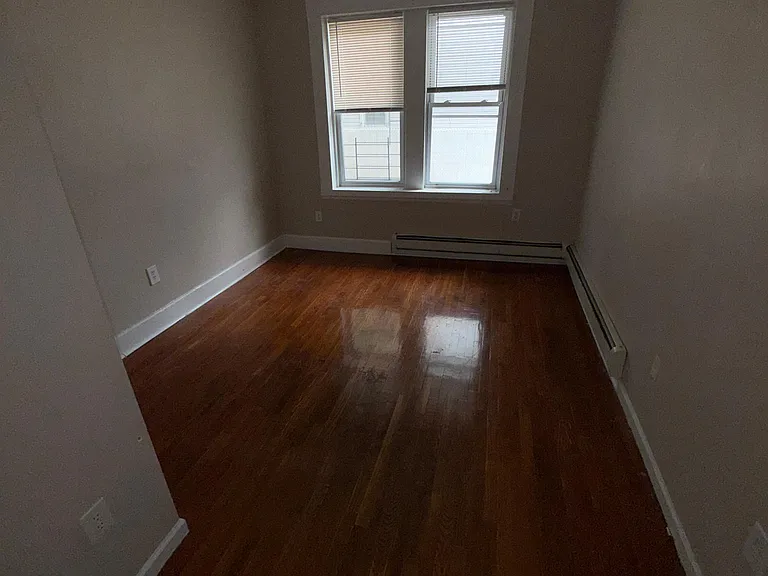 391-392 13th Ave #1 — Photo 3