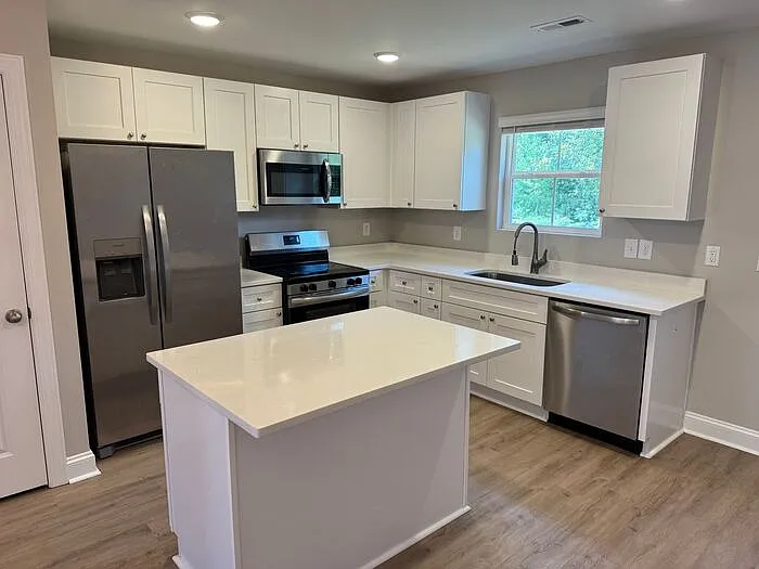 765 Hillside St — Photo 4