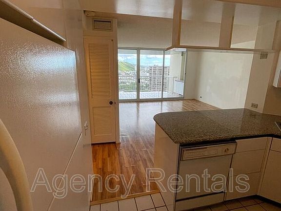 5th image of 1212 Nuuanu Ave APT 3310