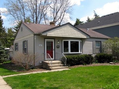 5221 Fairmount Ave, Downers Grove, IL, 60515