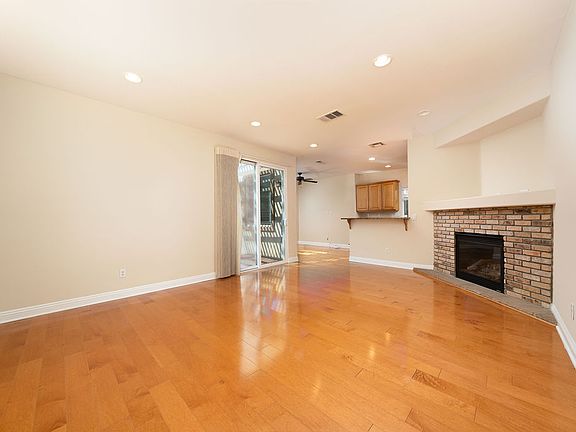 5th image of 3523 Willow Glen Ln