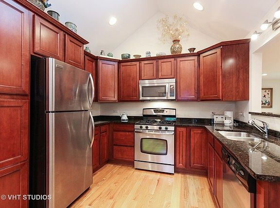 5th image of 2811 Lexington Ln