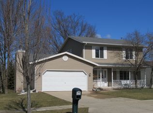 2141 Brook Ct SE, Grand Rapids, MI 49508