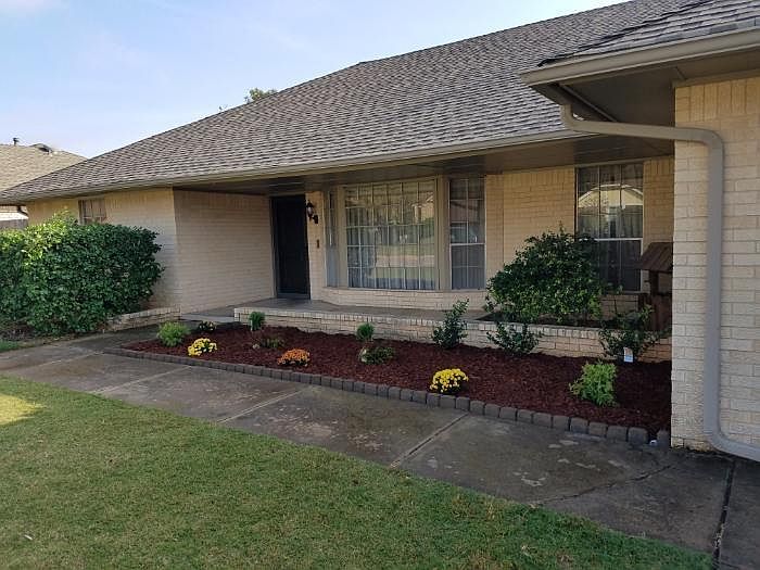 1st image of 628 SW 104th Pl