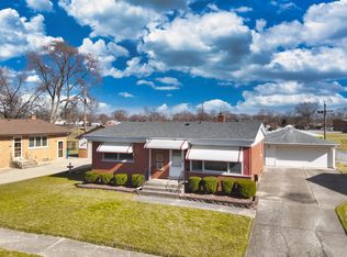 251 N Arquilla Dr, Chicago Heights, IL 60411