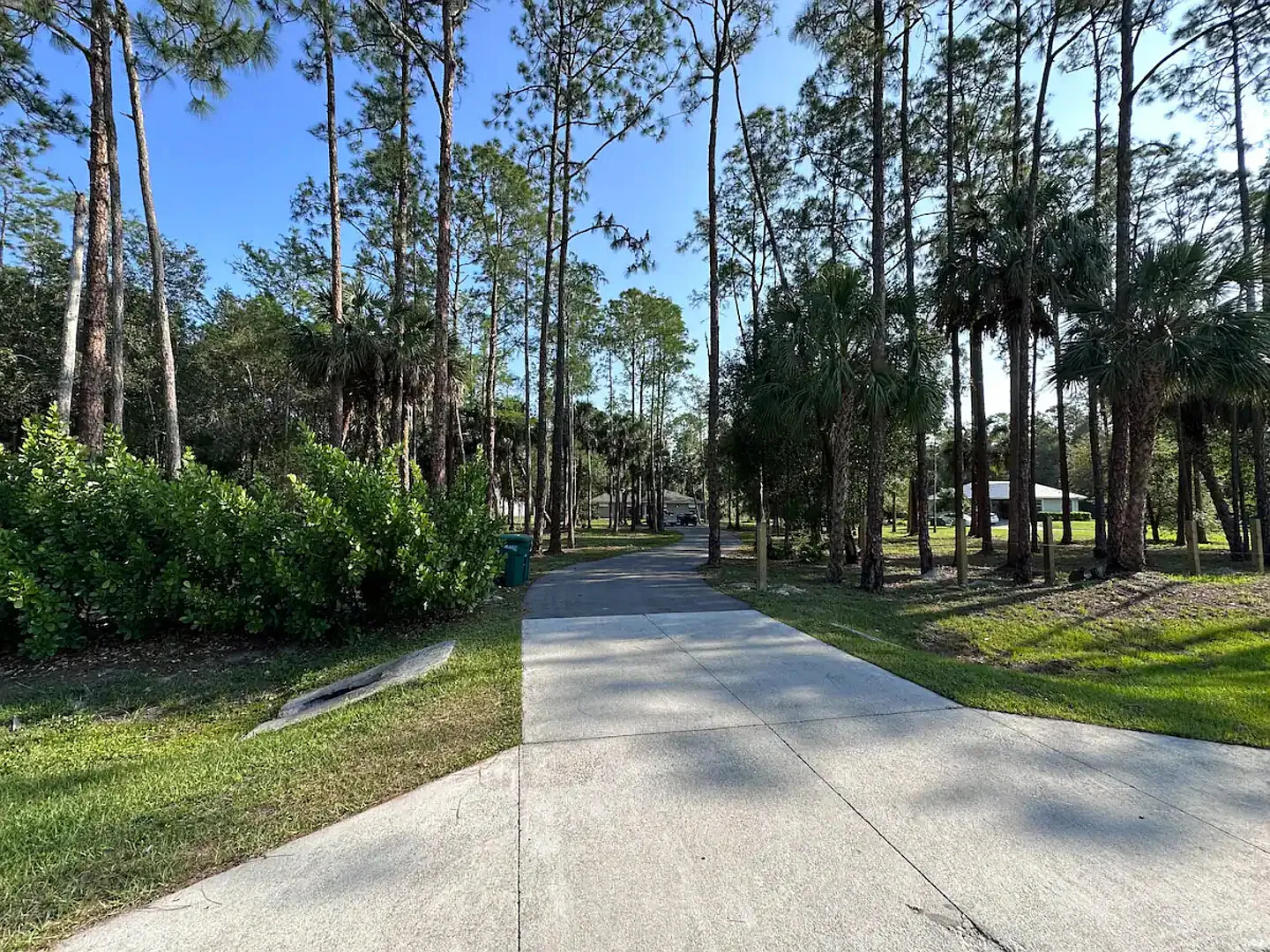 Nature Resort 3 Bedroom, Naples Estates 2 3/4 acres — Photo 1