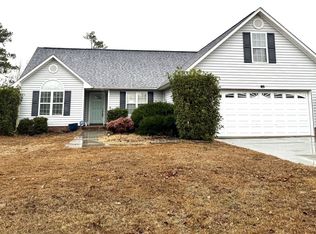 103 Harvest Moon Dr, Richlands, NC 28574
