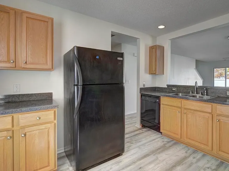 429 Bellegrove Dr — Photo 5