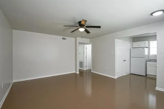 2 bed, 1.0 bath, 725 sqft, $1,200 — Photo 4