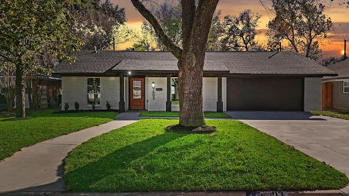 Building Photo - 9603 Emnora Ln