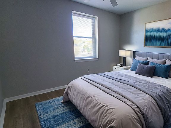 4th image of 154 E College Ave APT 8
