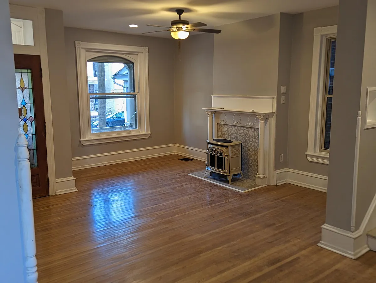 Building Photo - 248 Beech St