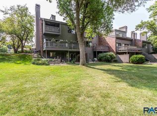 2813 S Ridgeview Way, Sioux Falls, SD 57105