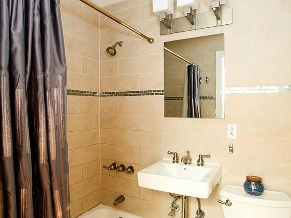 5th image of 221 W 21st St APT 3B