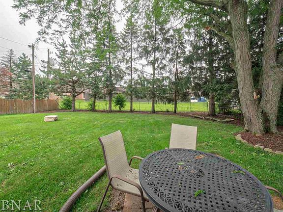 2nd image of 703 Bradley Dr