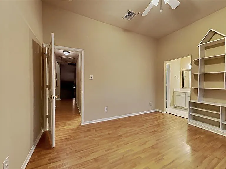 2114 Winding Hollow Dr — Photo 18