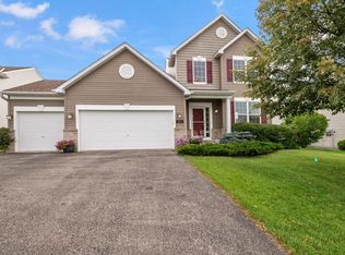 1811 Fescue Cir, Shakopee, MN 55379