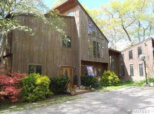 31 Glenview Ave, Northport, NY 11768