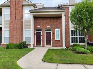 44275 Princeton Dr, Clinton Township, MI 48038