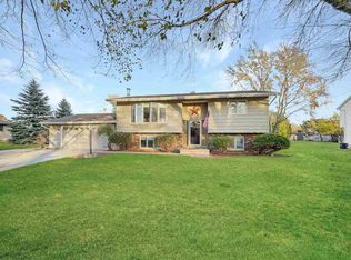 105 Prairie Ct, Appleton, WI 54915