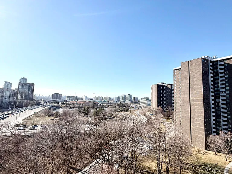 1900 Sheppard Ave E #1203 — Photo 32