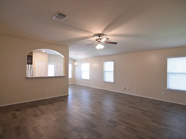 1411 Amber Dawn Dr — Photo 7