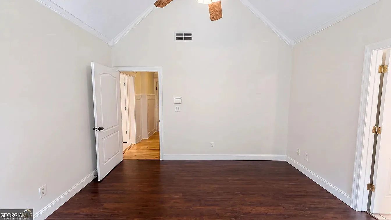 3 bed, 1709 sqft, $1,710 — Photo 3