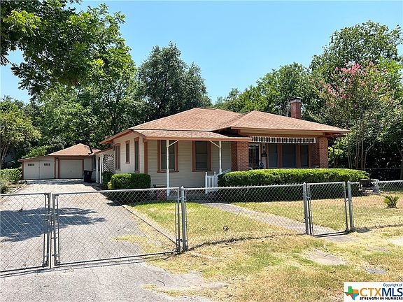 2nd image of 217 W Krezdorn St