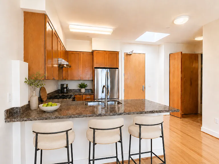 1020 Jackson St #606 — Photo 9