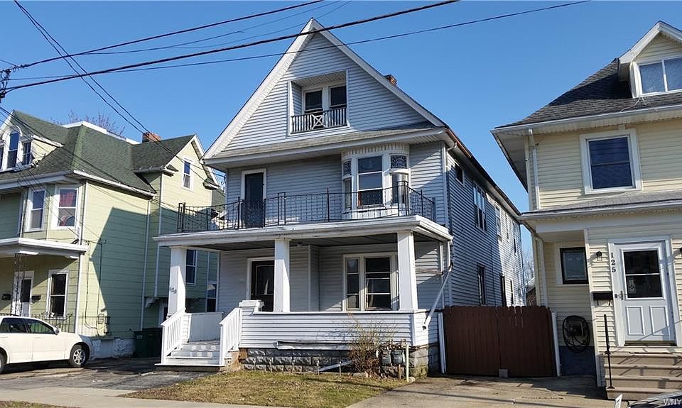 1st image of 129 Trowbridge St