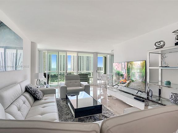 4th image of 16500 Collins Ave APT 1652