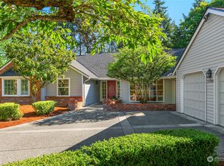 2790 85th Pl NE, Clyde Hill, WA