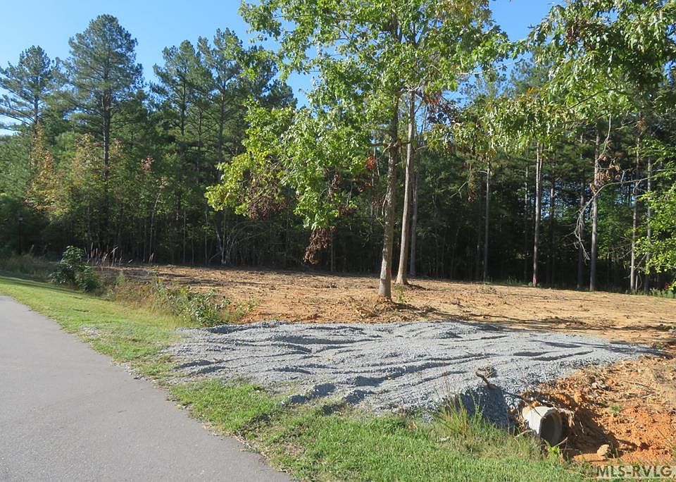 1st image of 13 Halyard Dr